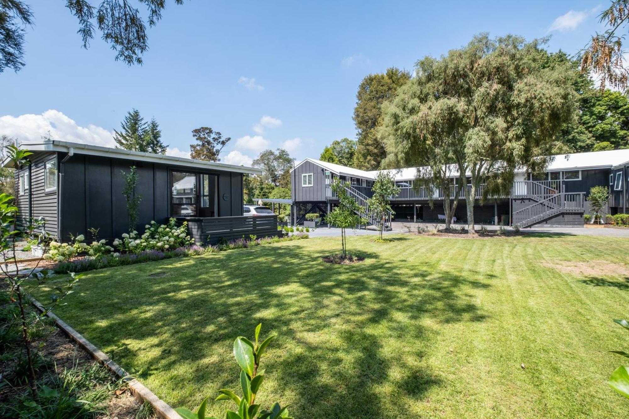 The Quarters Lodge *